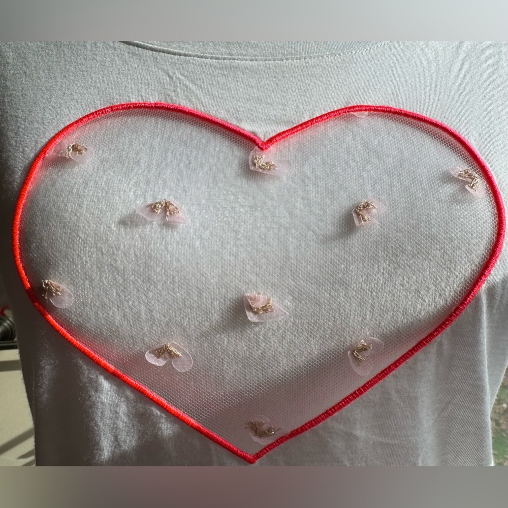 NWT Victoria’s Secret heart see through T-shirt. Size S - Picture 4 of 10